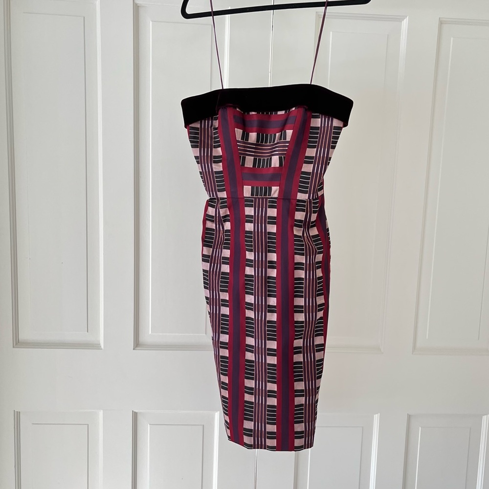 Carolina Herrera silk red plaid strapless dress 6 - Picture 9 of 13